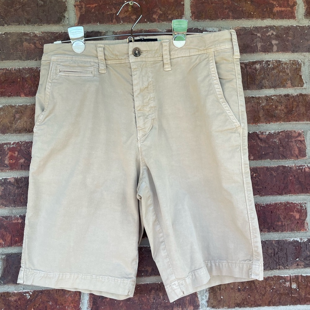 Men’s Or Teen Boy American Eagle Extreme Flex Khaki Shorts Tag Size 31 Slim